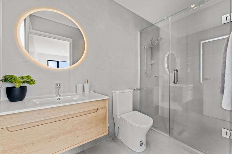 2 Lingham Crescent Torbay_15