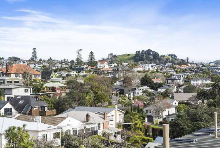 1/120 Orakei Road Remuera_12