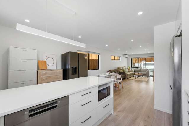 7/67 Royal View Road Te Atatu South_3