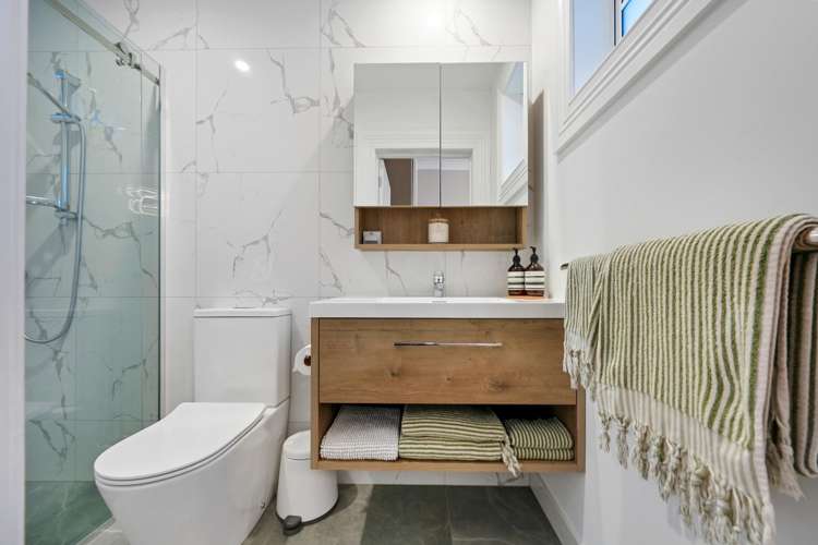 36 Queen Street Northcote Point_13