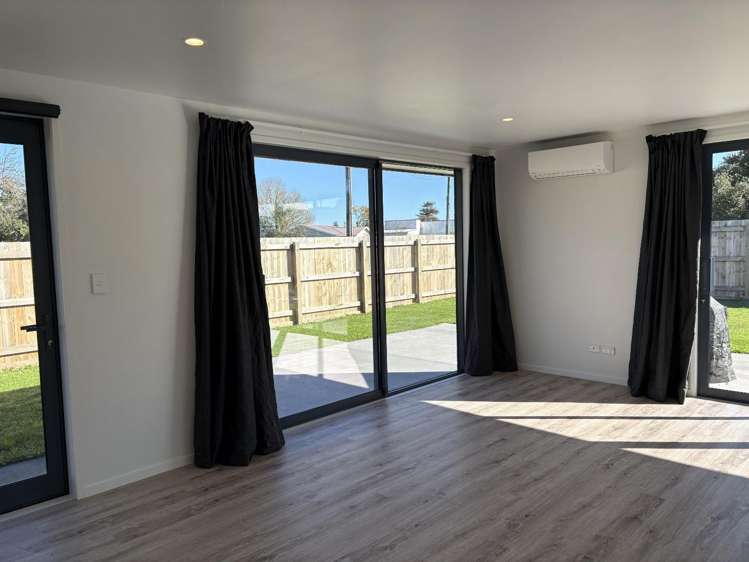 21 De Lautour Road 1052_4