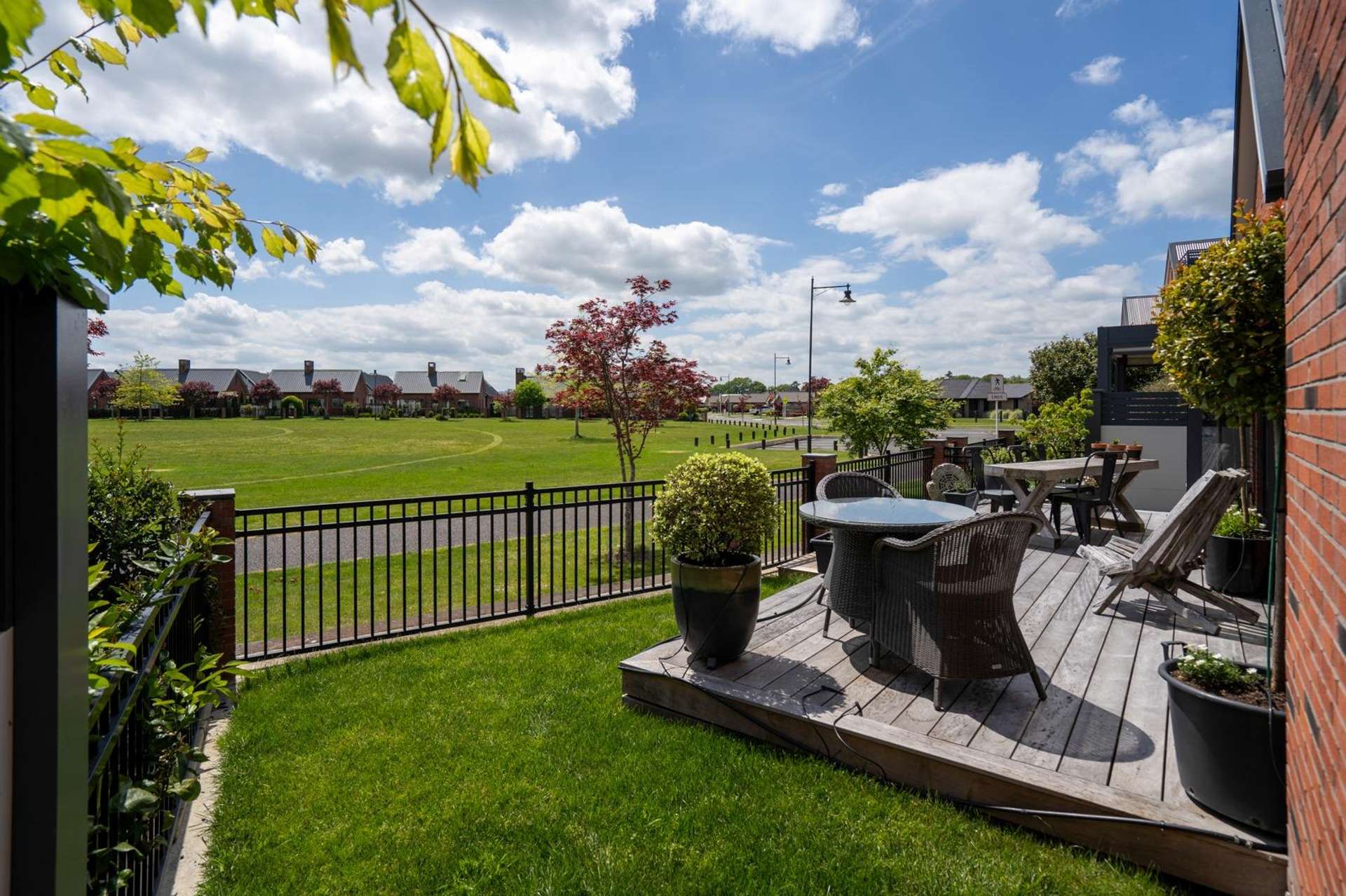 9 Garland Lane 1093_0