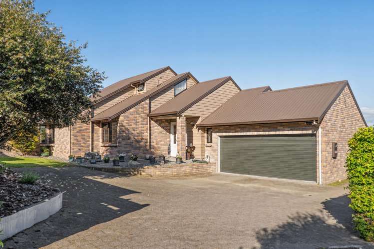 84 Burwood Road_0