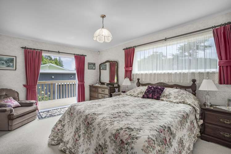 8 Willis Grove Wainuiomata_10