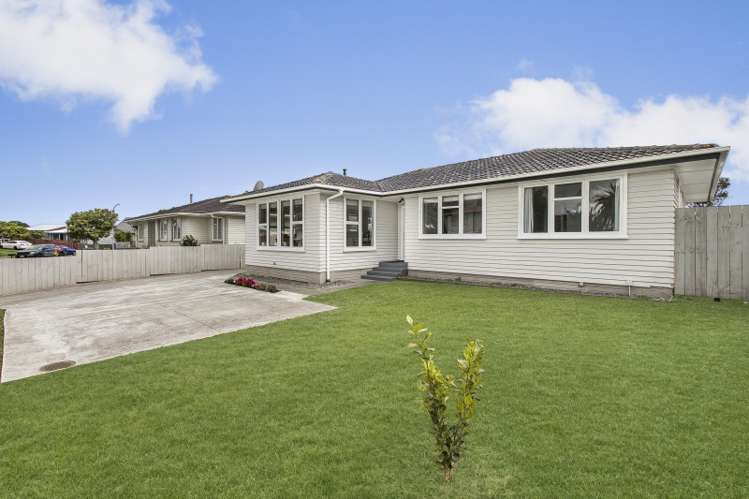 11 Windrush Close_0