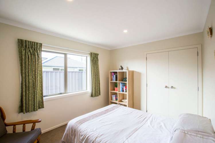 108 Solway Crescent Solway_10