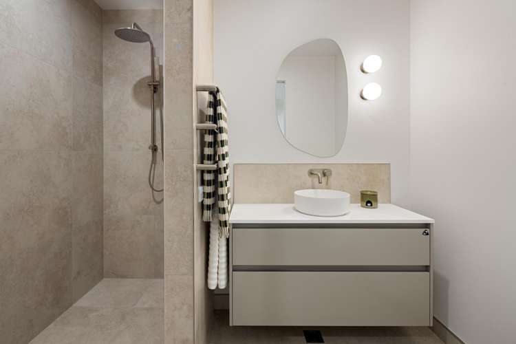 2/2 Woodstock Road Fairfield_13