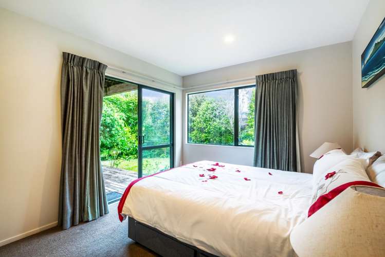 3/3 Galaxy Drive Mairangi Bay_21