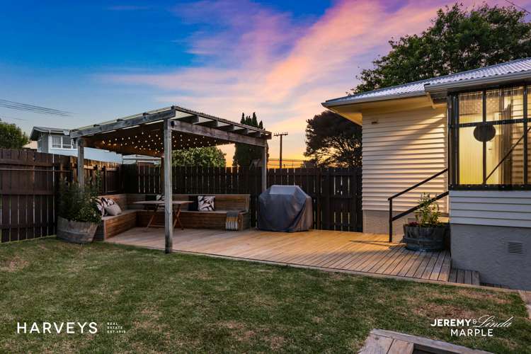 120 Vodanovich Road Te Atatu South_21