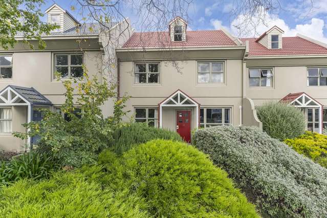 Station Terrace Apartment