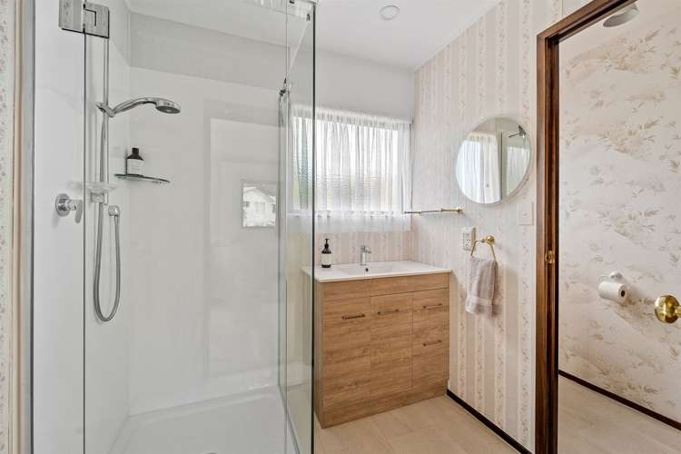 47 Saddleback Rise Murrays Bay_13