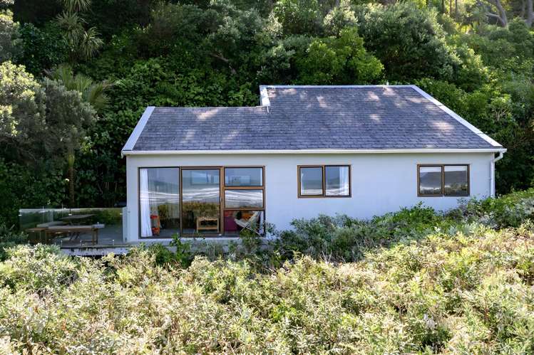 107 Piha Road_2