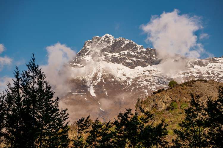 18 Falcon Heights Mount Creighton_25