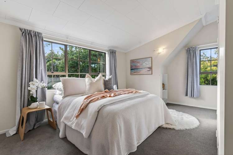 2 Memorial Drive Parahaki_21