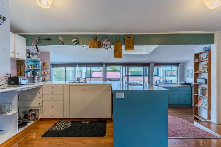 1391 Coast Road Karitane_9