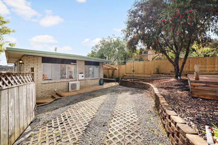 1/9 Lingham Crescent Torbay_9