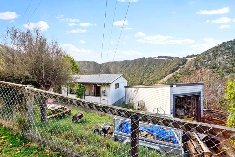 8 Morepork Lane Waipori_14