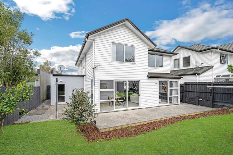 4 Phar Lap Crescent Takanini_23