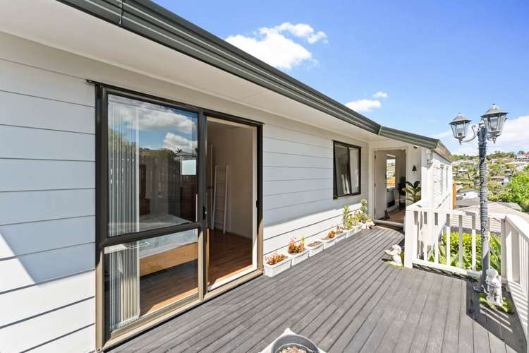 2/84 Totaravale Drive Totara Vale_2