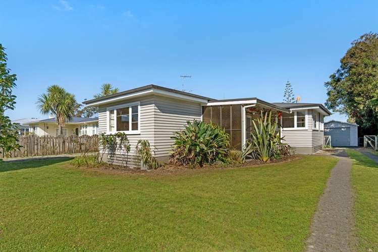 26 Oak Street_0