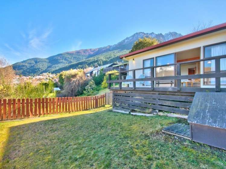 14a Cameron Place Fernhill/Sunshine Bay_14