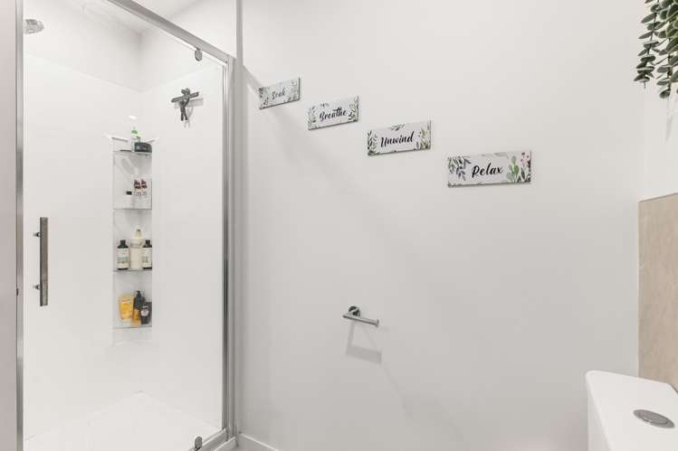 14 Ara Toutouwai Karori_13