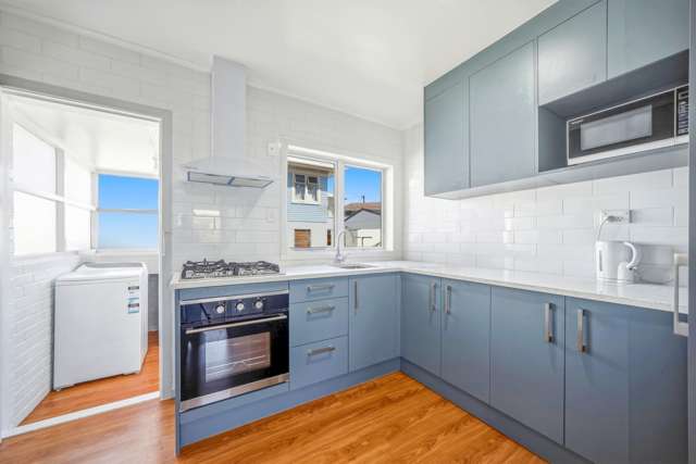 2/270 East Coast Road Forrest Hill_4