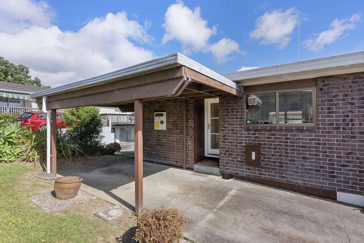 2/12 Sherie Place Howick_8
