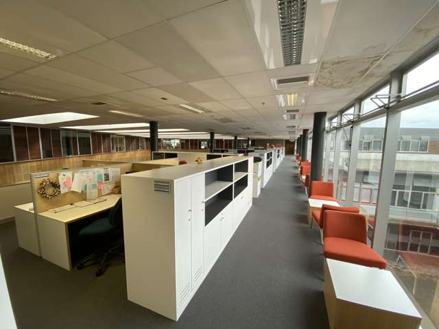 261 Morrin Road St Johns_4