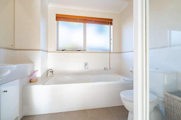 14 Aberdeen Crescent Wattle Downs_12