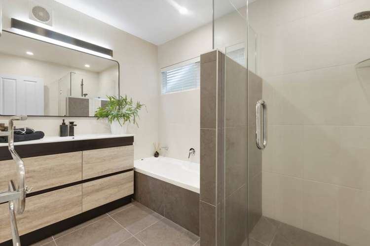 49A The Esplanade Eastern Beach_13