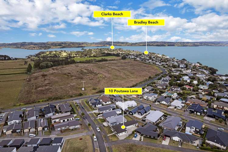 10 Poutawa Lane Clarks Beach_22