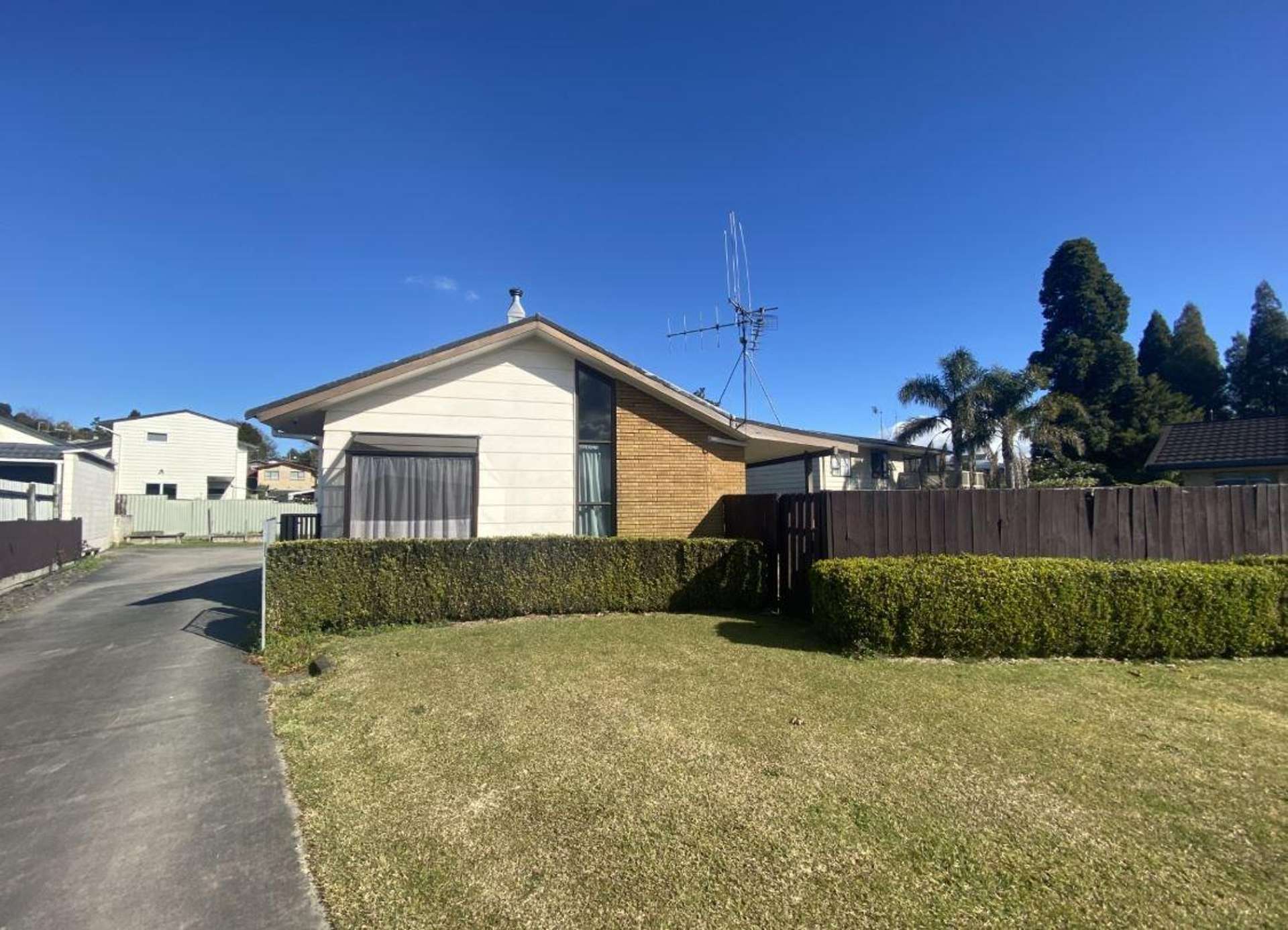 18 Knightsbridge Place 1057_0