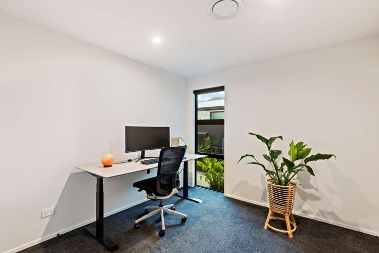 12 Mackillop Way Brooklands_18