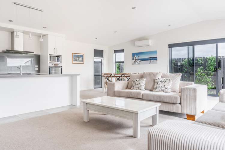 2 Te Hare Piahana Way Papamoa_8