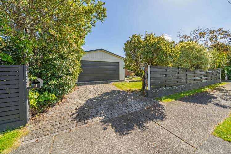 11 York Avenue Heretaunga_22