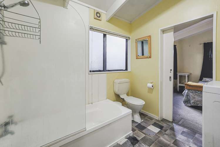 7 Hinenamu Grove Turangi_7