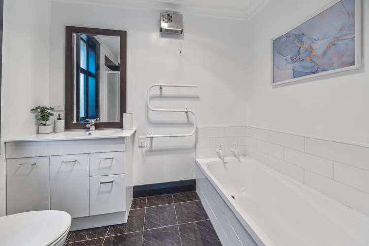 7 Dalkeith Street North East Valley_17