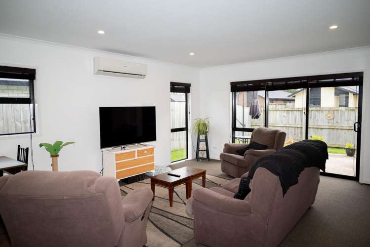 18/11 Errol Close Burbush_5