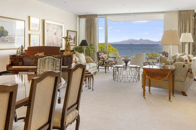 3/110 Lake Terrace Taupo_2