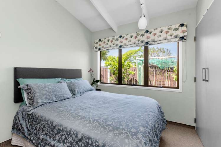 21 Upham Crescent Taradale_16