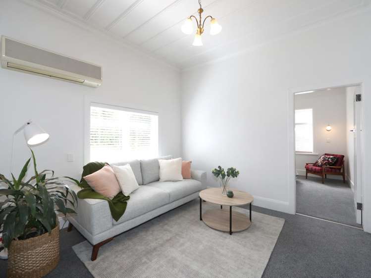 705 Collinge Road Mayfair_3