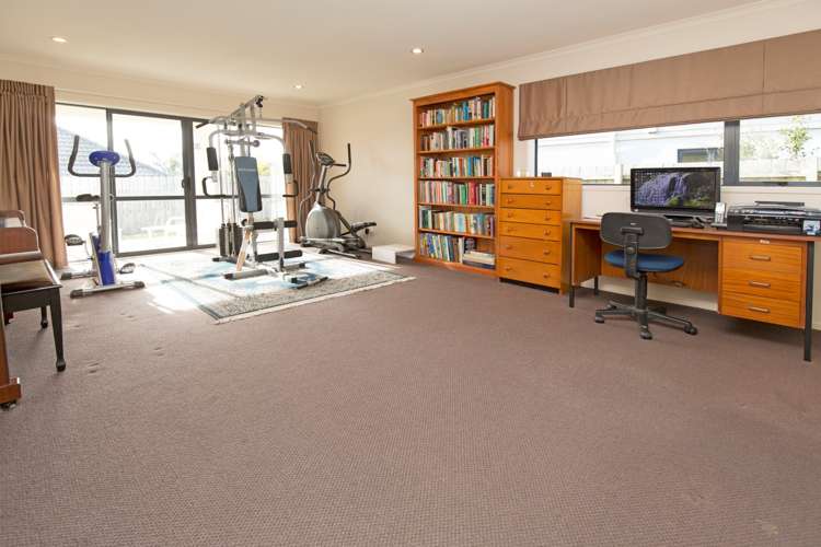 113 Alec Craig Way Gulf Harbour_18