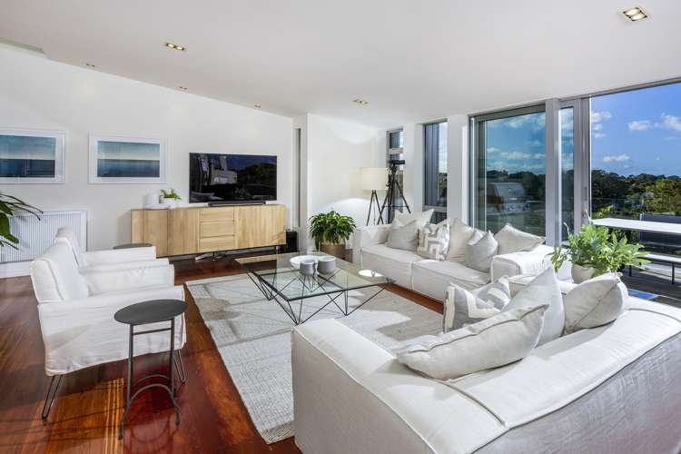 63 Beach Road Castor Bay_15