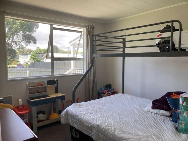 23 High Street East Waitara_21