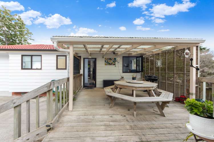 9 Panzic Place Glen Eden_8