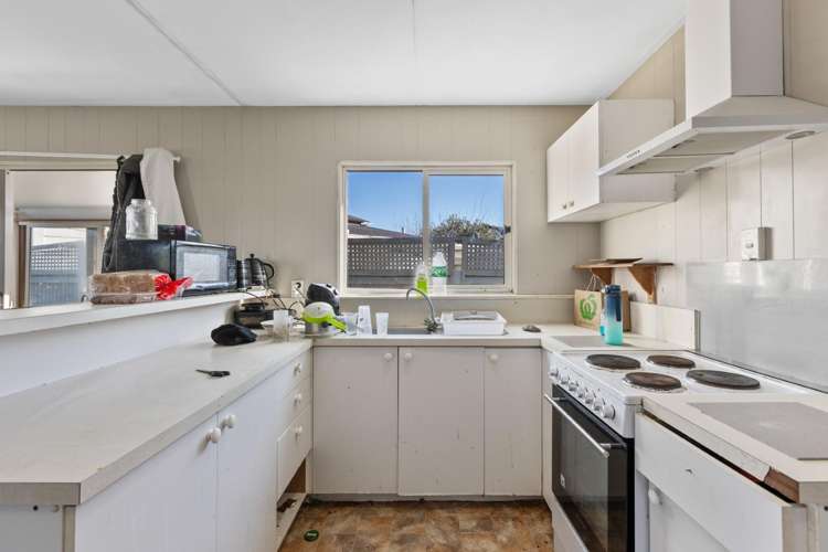 9 Mahoe Street Strandon_9