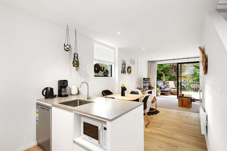 1 Rato Rise Waiwhetu_4