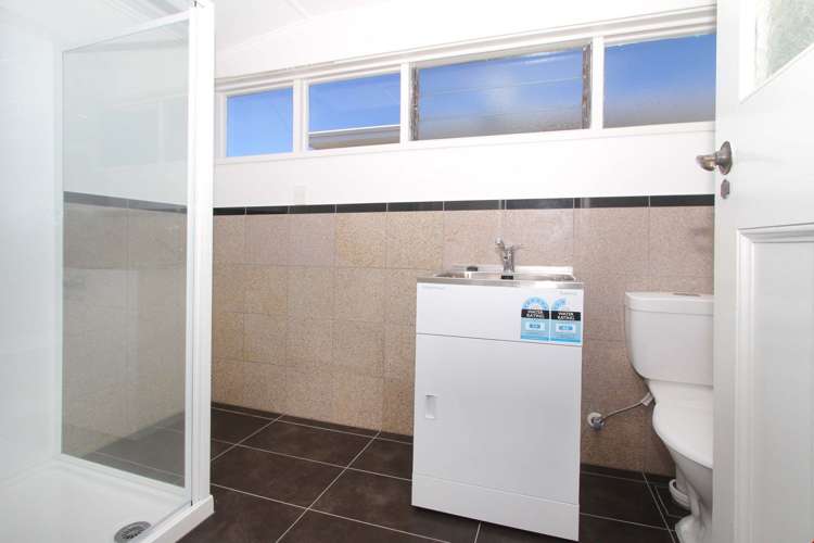 37 Eastglen Road Glen Eden_14