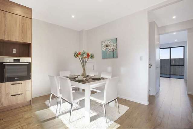 8 Totara Haeata Lane Flat Bush_3